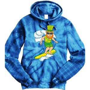 Hawaiian Leprechaun St Patricks Day Surfing Leprechaun Cute Gift Tie Dye Hoodie