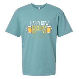 Happy New Beers Funny New Year Party New Year's Eve Funny Gift Sueded Cloud Jersey T-Shirt