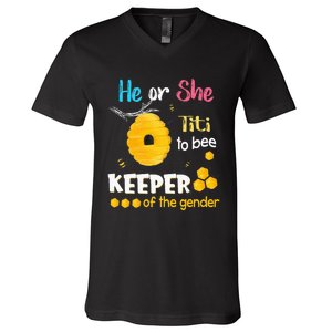 He or She Titi To Bee Keeper of The Gender Reveal V-Neck T-Shirt