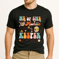 He Or She Auntie To Bee Keeper Of The Gender Reveal Groovy Cooling Performance Crew T-Shirt