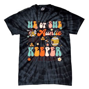 He Or She Auntie To Bee Keeper Of The Gender Reveal Groovy Tie-Dye T-Shirt