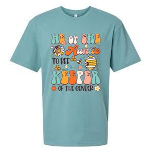 He Or She Auntie To Bee Keeper Of The Gender Reveal Groovy Sueded Cloud Jersey T-Shirt