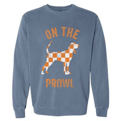 Hound On The Prowl Tennessee Dog Tn Home State Volunrs Garment-Dyed Sweatshirt