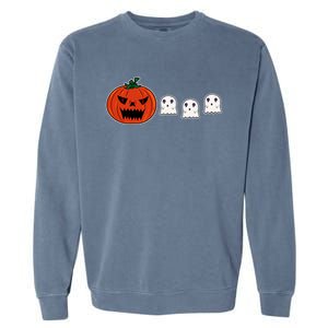 Hq Pumpkin Eating Ghoscute Gift Retro Gamer Spooky Pumpkin Meaningful Gift Garment-Dyed Sweatshirt