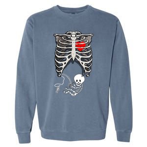 Halloween Pregnancy Fishing Skeleton Dad Mom Costume Cool Gift Garment-Dyed Sweatshirt