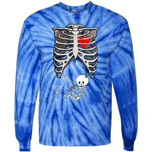 Halloween Pregnancy Fishing Skeleton Dad Mom Costume Cool Gift Tie-Dye Long Sleeve Shirt