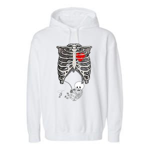 Halloween Pregnancy Fishing Skeleton Dad Mom Costume Cool Gift Garment-Dyed Fleece Hoodie