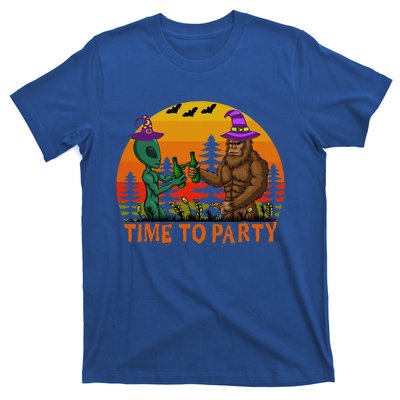 Halloween Party Gifts Bigfoot Alien Witchcraft T-Shirt