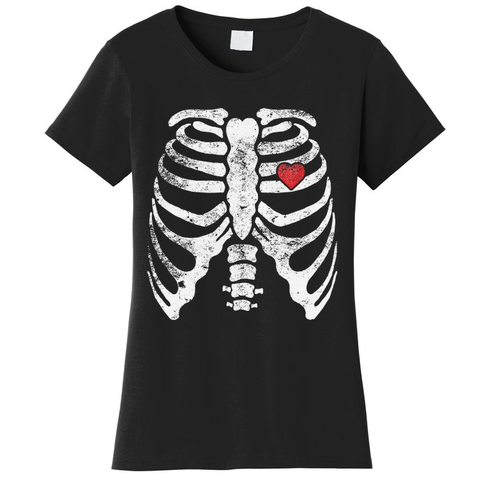 Heart Rib Cage Xray Funny Halloween Skeleton Women's T-Shirt