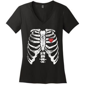 Heart Rib Cage Xray Funny Halloween Skeleton Women's V-Neck T-Shirt