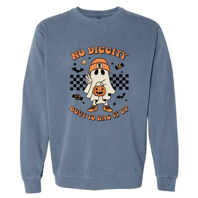 Halloween Retro Groovy Ghost No Diggity Bout To Bag It Up Gift Garment-Dyed Sweatshirt