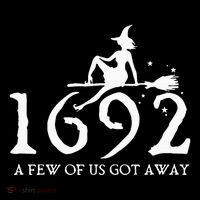 Halloween Retro Salem Witch 1692 A Few Of Us Got Away Kids T-Shirt