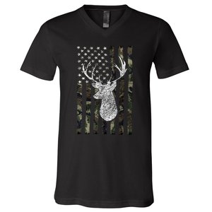 Hunting Season Buck Deer Hunting American Camouflage USA Flag V-Neck T-Shirt