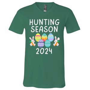 Hunting Season Eggs Funny Easter Day 2024 Egg Hunt Hunter Funny Easter Bunny V-Neck T-Shirt