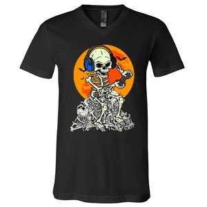 Halloween Skeleton Gamer Skull Moon Gaming V-Neck T-Shirt