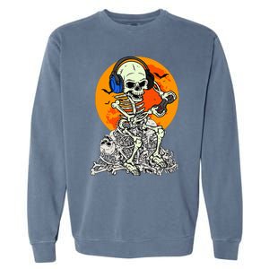 Halloween Skeleton Gamer Skull Moon Gaming Garment-Dyed Sweatshirt