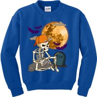 Halloween Skeleton Gamer Playing Video Games In Graveyard Gift Kids Sweatshirt