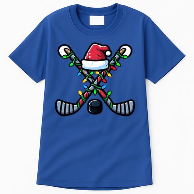 Hockey Santa Hat Christmas Lights For Hockey Fans Players Gift Tall T-Shirt