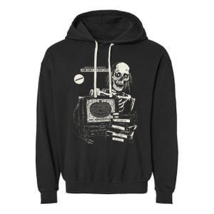 Horrorathon Skeleton Halloween Gift Garment-Dyed Fleece Hoodie