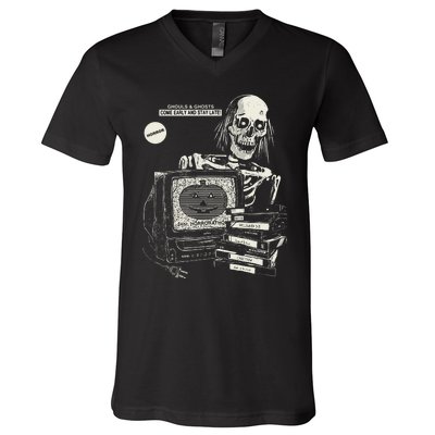 Horrorathon Skeleton Halloween Gift V-Neck T-Shirt