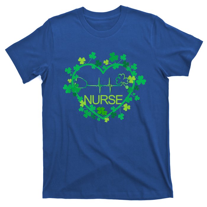 Heart Shamrock Nurse St Patricks Day Nursing Gift T-Shirt