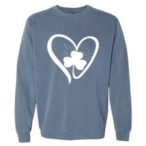 Happy St Patrick's Day Irish Shamrock Heart Family Lucky Day Garment-Dyed Sweatshirt