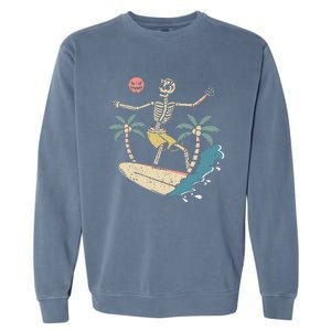 Hawaii Surfer Skeleton Halloween Beach Scary Spooky Surfers Garment-Dyed Sweatshirt