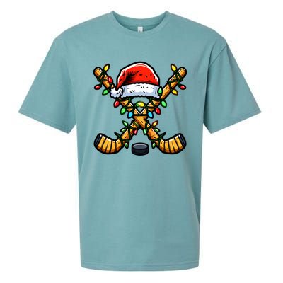 Hockey Sticks Santa Hat Christmas Lights Family Matching Gift Sueded Cloud Jersey T-Shirt