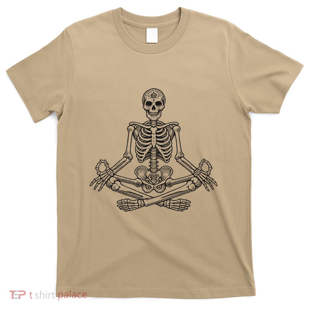 Halloween Skull Yoga Meditation Meditating Skeleton Meditate T-Shirt