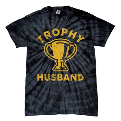 Husband Trophy Cup Vintage Retro Design Father's Day Gift Tie-Dye T-Shirt