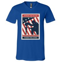 Honor The Fallen Thank The Living Vet Soldier Memorial Day Gift V-Neck T-Shirt