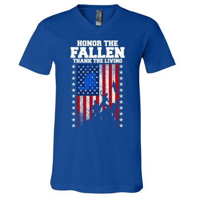 Honor The Fallen Thank The Living Memorial Day Gift V-Neck T-Shirt
