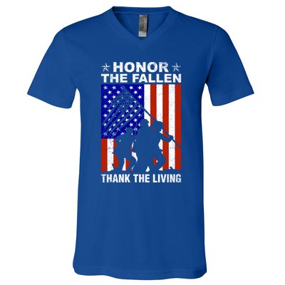 Honor The Fallen Thank The Living Memorial Day Veteran Funny Gift Meaningful Gif V-Neck T-Shirt