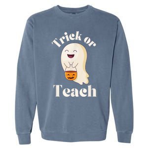 Halloween Trick Or Teach Ghost Teacher  Wo Graphic Garment-Dyed Sweatshirt