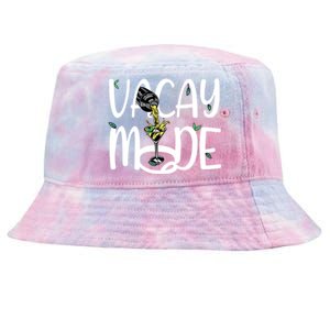 Holiday Vacation Feeling Cocktail Glas In Vacay Mode Gift Tie-Dyed Bucket Hat