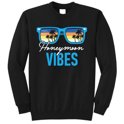 Honeymoon Vibes Honeymooning Vacation Wedding Bride Groom Sweatshirt