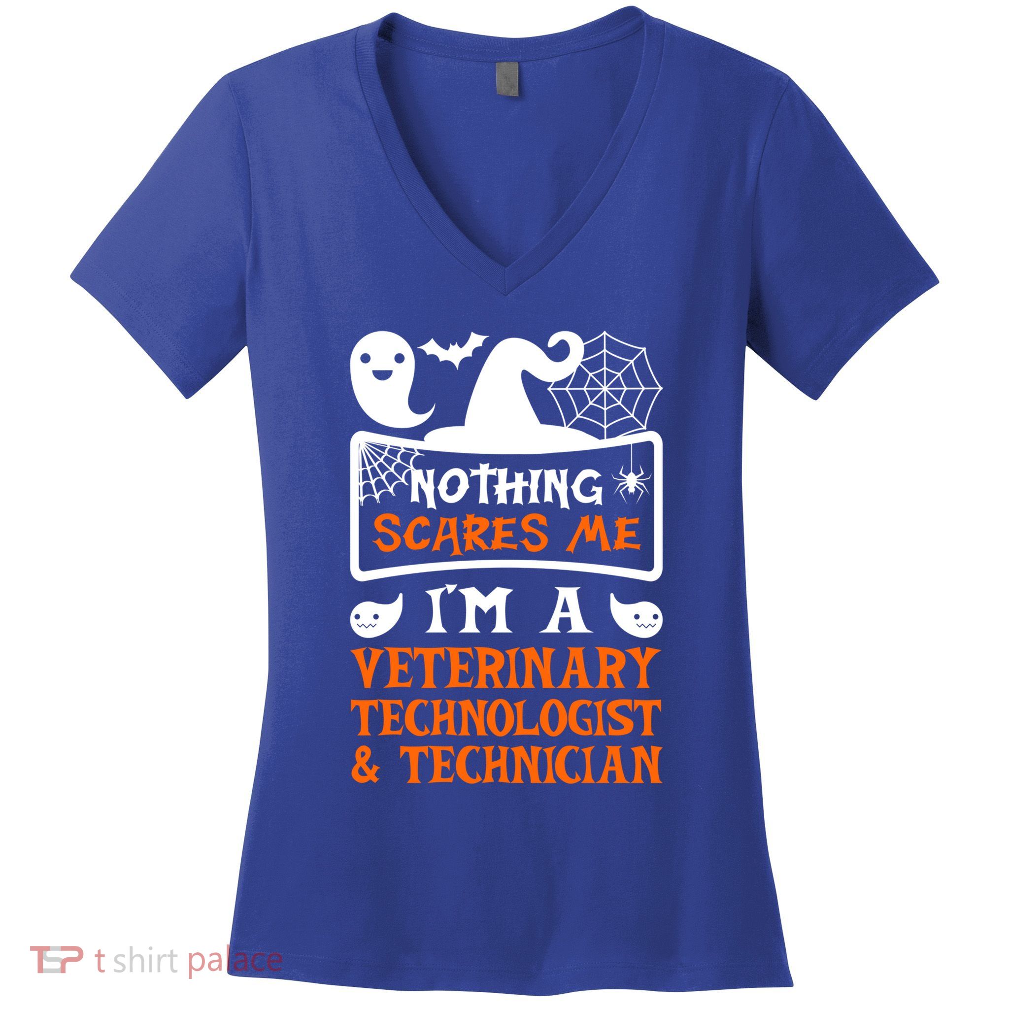 Halloween Vampire Veterinary Technologist And Technician Gift Women's V-Neck T-Shirt