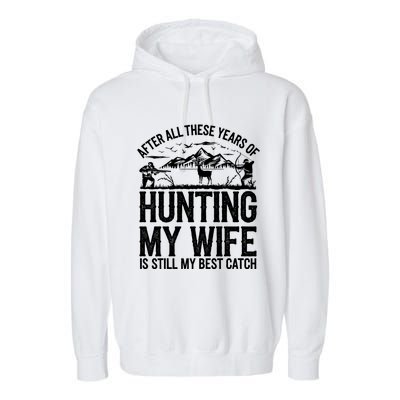 Hunting Wife Humor Design Funny Hunter Garment-Dyed Fleece Hoodie