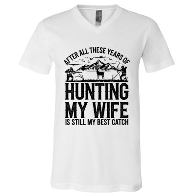 Hunting Wife Humor Design Funny Hunter V-Neck T-Shirt