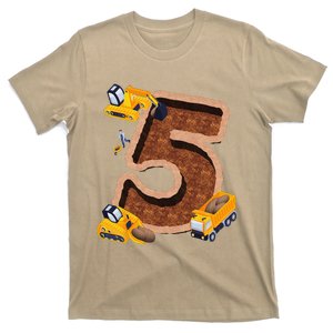 I’m 5 And Digging It Dirty 5th Y Excavator 5th Birthday T-Shirt