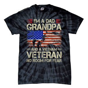 IM A Dad Grandpa And Vietnam Veteran Us Flag Papa Grandpa Tie-Dye T-Shirt