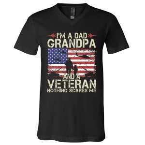 IM A Dad Grandpa And Veteran Fathers Day Papa Grandpa Gifts V-Neck T-Shirt