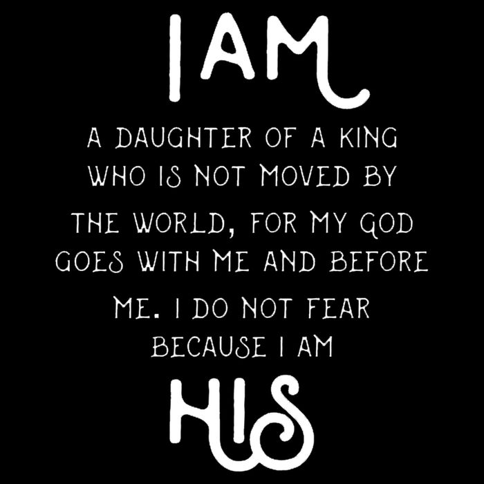 I Am His A Daughter Of A King Quote Drawstring Bag