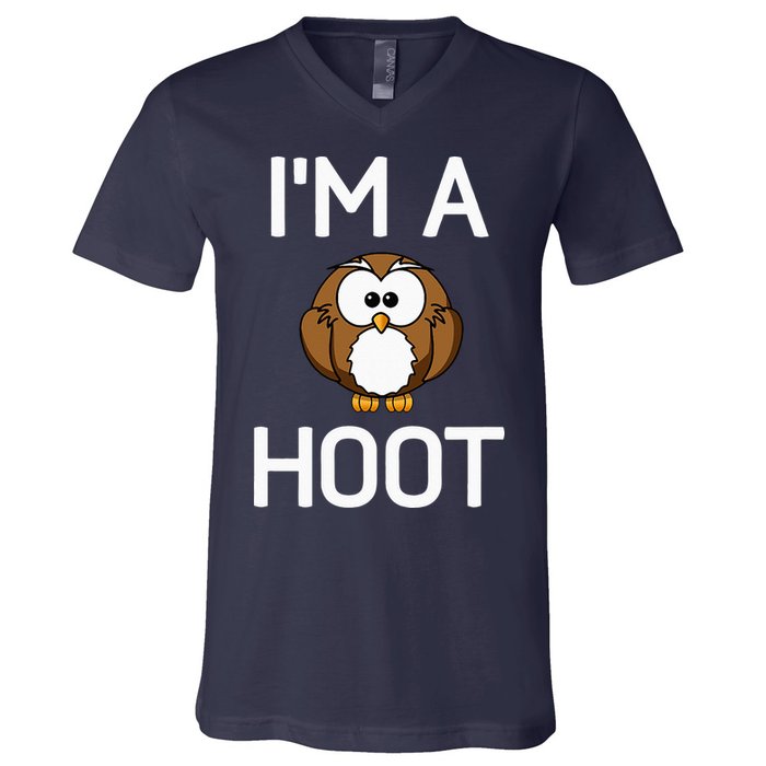 Im A Hoot Owl Pun Funny Jokes Sarcastic Sayings V-Neck T-Shirt
