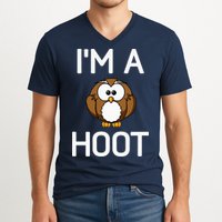 Im A Hoot Owl Pun Funny Jokes Sarcastic Sayings V-Neck T-Shirt