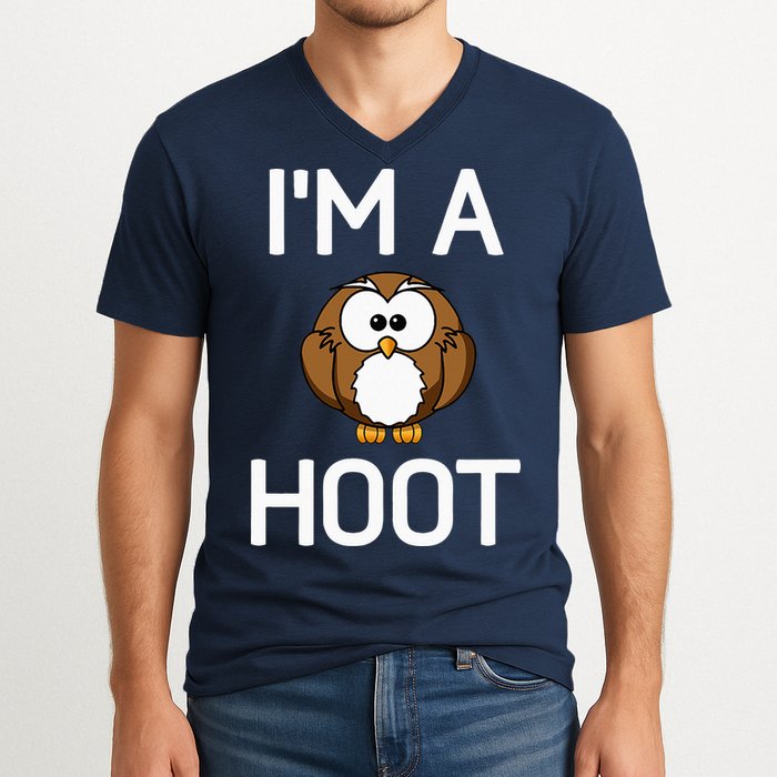 Im A Hoot Owl Pun Funny Jokes Sarcastic Sayings V-Neck T-Shirt