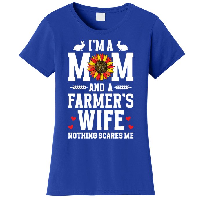 IM A Mom And A FarmerS Wife Of A Farmer Wife Farm Wife Gift Women's T-Shirt