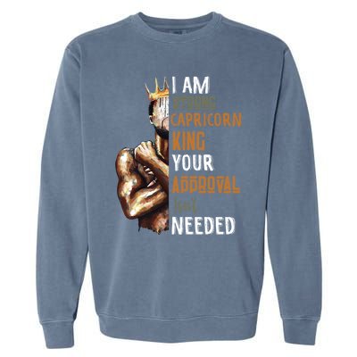 I Am Strong Capricorn King In Crown Zodiac Horoscope Gift Garment-Dyed Sweatshirt