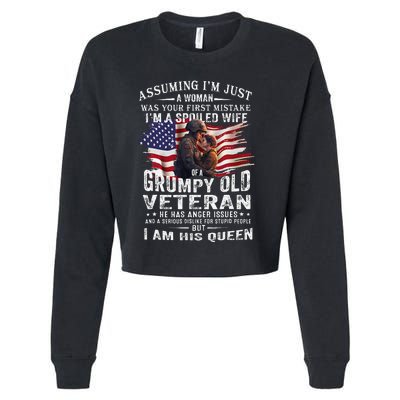 IM A Spoiled Wife Of A Grumpy Old Veteran Husband Wife Cropped Pullover Crew