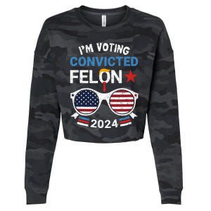 I Am Voting Convicted Felon 2024 Retro 2024 Cropped Pullover Crew